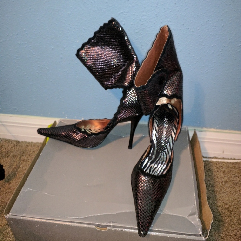 Black heels